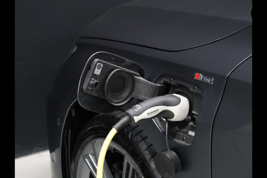 Audi A3 Sportback 40 TFSI e Sport S Line [APPLE CARPLAY, ANDROID, STOELVERWARMING, VOL LEDER, CAMERA, PDC 360, CRUISE, CLIMATE, TREKHAAK AFNEEMBAAR, NIEUWSTAAT]