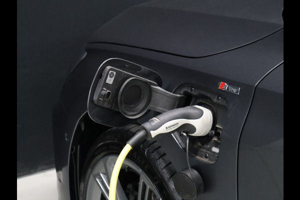 Audi A3 Sportback 40 TFSI e Sport S Line [APPLE CARPLAY, ANDROID, STOELVERWARMING, VOL LEDER, CAMERA, PDC 360, CRUISE, CLIMATE, TREKHAAK AFNEEMBAAR, NIEUWSTAAT]