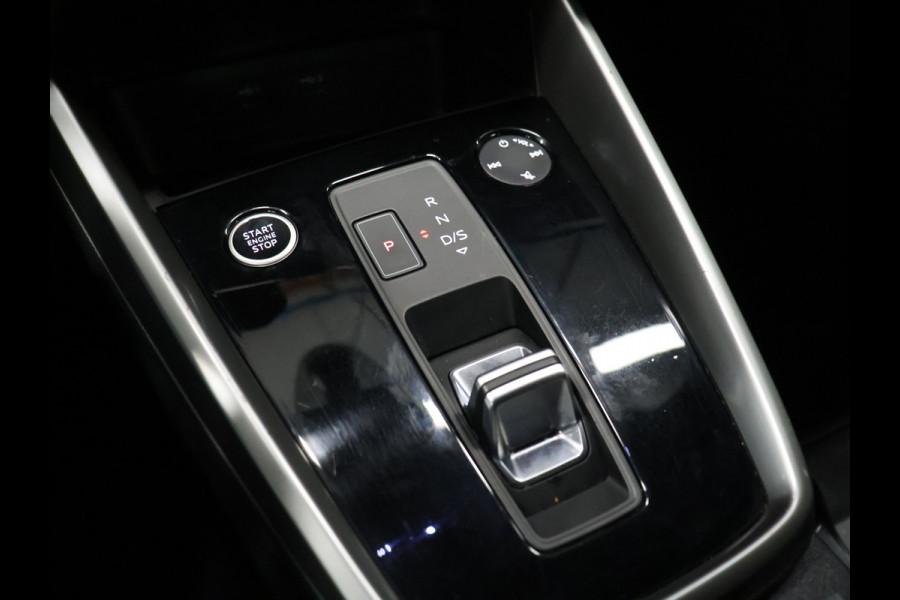 Audi A3 Sportback 40 TFSI e Sport S Line [APPLE CARPLAY, ANDROID, STOELVERWARMING, VOL LEDER, CAMERA, PDC 360, CRUISE, CLIMATE, TREKHAAK AFNEEMBAAR, NIEUWSTAAT]