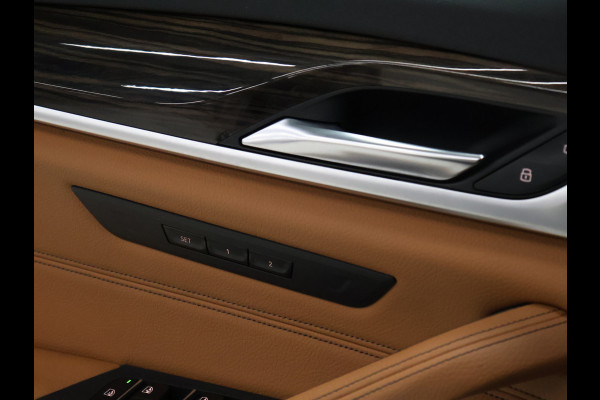BMW 5 Serie 530e iPerformance High Executive Edition [HEAD-UP, STOELVENTILATIE, MEMORY SEATS, STOELVERWARMING V+A, CAMERA, PDC 360, VOL LEDER, CRUISE, BLUETOOTH, CLIMATE, NIEUWSTAAT]