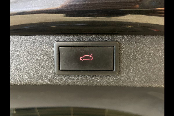 Škoda ENYAQ iV 80 Founders Edition Black|90% SOH|CRYSTAL FACE|LEDER|NAVI|CAMERA|STUURVERWARMING|NAP|NL-AUTO|1e EIGENAAR|INCL.BTW|