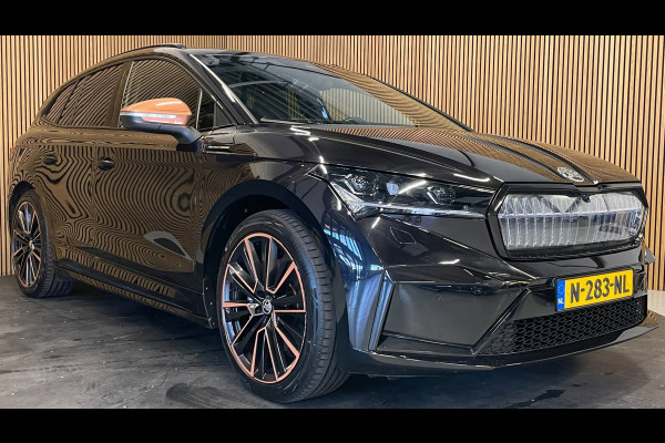 Škoda ENYAQ iV 80 Founders Edition Black|90% SOH|CRYSTAL FACE|LEDER|NAVI|CAMERA|STUURVERWARMING|NAP|NL-AUTO|1e EIGENAAR|INCL.BTW|