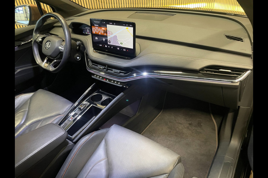 Škoda ENYAQ iV 80 Founders Edition Black|90% SOH|CRYSTAL FACE|LEDER|NAVI|CAMERA|STUURVERWARMING|NAP|NL-AUTO|1e EIGENAAR|INCL.BTW|