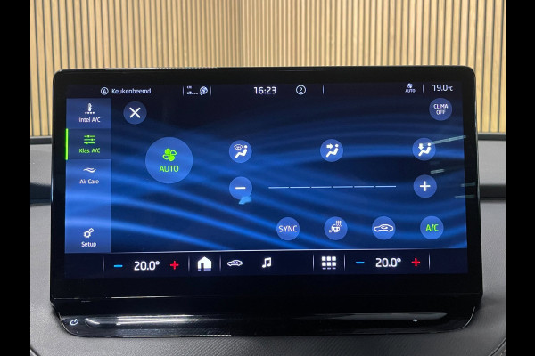 Škoda ENYAQ iV 80 Founders Edition Black|90% SOH|CRYSTAL FACE|LEDER|NAVI|CAMERA|STUURVERWARMING|NAP|NL-AUTO|1e EIGENAAR|INCL.BTW|