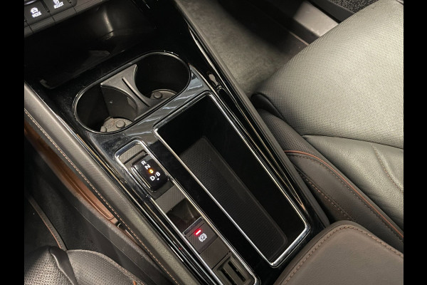 Škoda ENYAQ iV 80 Founders Edition Black|90% SOH|CRYSTAL FACE|LEDER|NAVI|CAMERA|STUURVERWARMING|NAP|NL-AUTO|1e EIGENAAR|INCL.BTW|