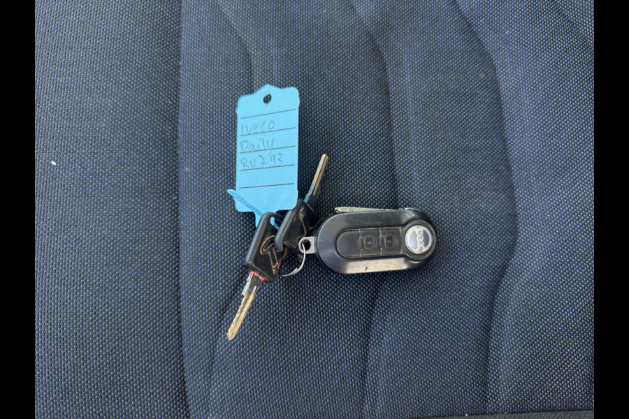 Iveco Daily 35C14 2.3 Kipper Dubbele Cabine Dubbellucht 3,5t Trekhaak 6 Stoelen Airco Cruise Control Benne Tipper