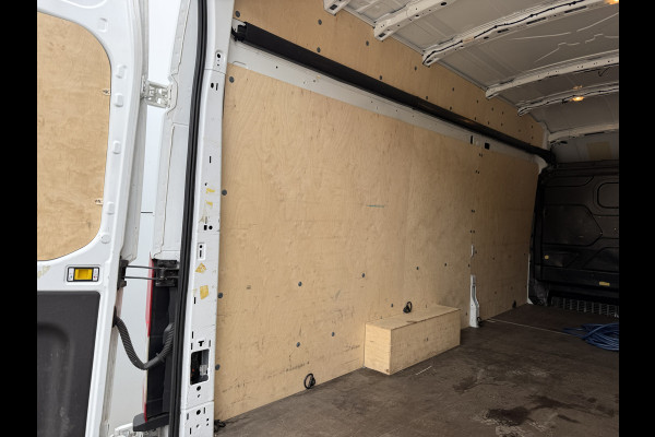 Ford E-Transit 68kWh 184PK L4H3 317km WLTP 93,9% (SOH) BEV Snelladen Carplay Climate control Laadkabel 360° camera Parkeersensoren voor achter Stoelverwarming
