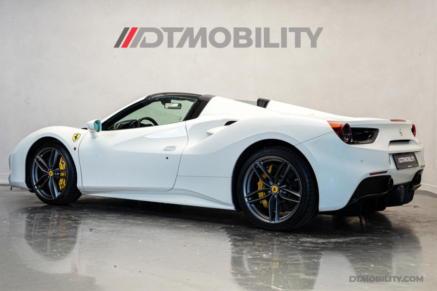 Ferrari 488 3.9 Spider HELE | Daytona Racing Seats | Passenger Display | Nose Lift |