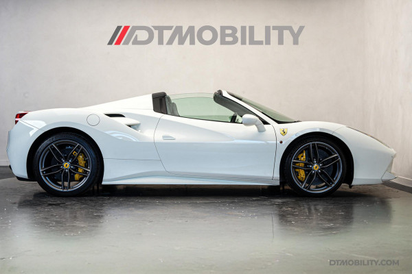 Ferrari 488 3.9 Spider HELE | Daytona Racing Seats | Passenger Display | Nose Lift |