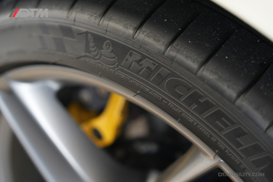 Ferrari 488 3.9 Spider HELE | Daytona Racing Seats | Passenger Display | Nose Lift |