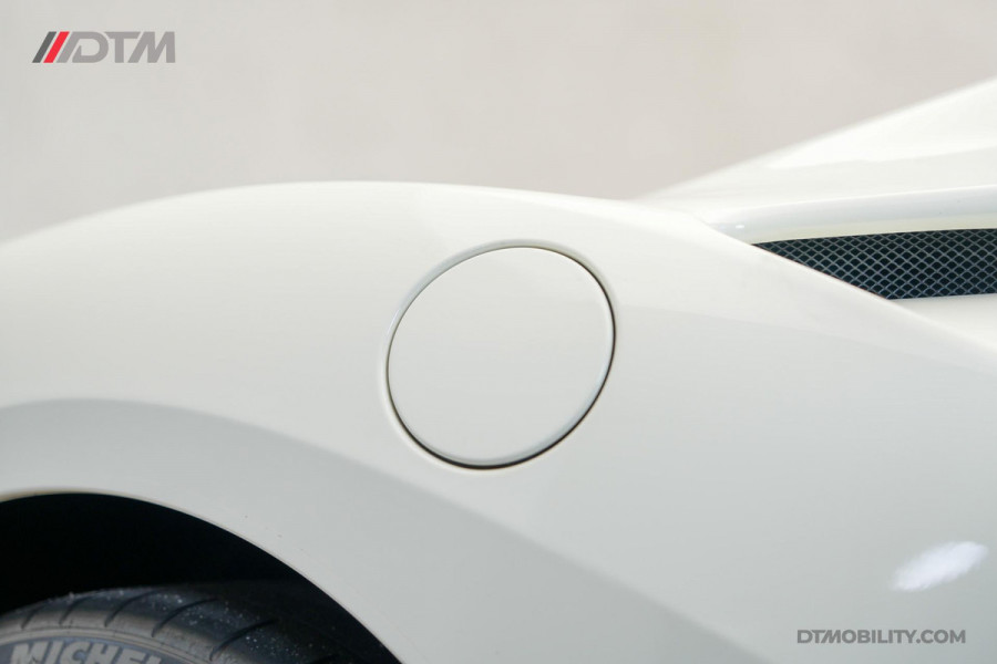 Ferrari 488 3.9 Spider HELE | Daytona Racing Seats | Passenger Display | Nose Lift |