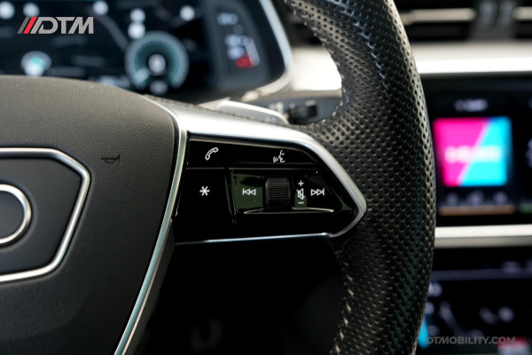 Audi A6 Limousine 55TFSIe Quattro Competition | Panoramadak | Leder | 360