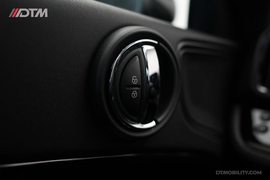 MINI Countryman Mini 2.0 Cooper S E ALL4 Northwood Edition | Panoramadak | Camera | Leder | Head-Up Display |