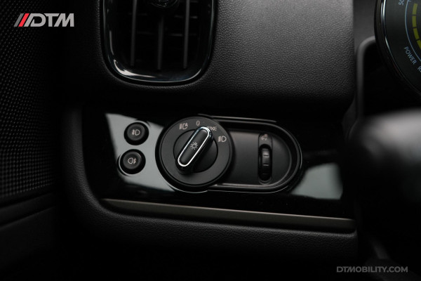 MINI Countryman Mini 2.0 Cooper S E ALL4 Northwood Edition | Panoramadak | Camera | Leder | Head-Up Display |