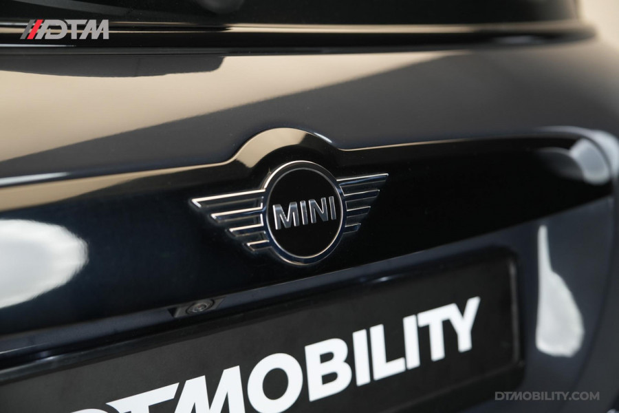 MINI Countryman Mini 2.0 Cooper S E ALL4 Northwood Edition | Panoramadak | Camera | Leder | Head-Up Display |