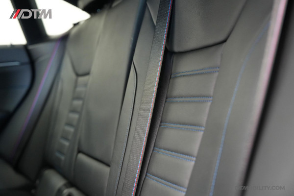 BMW 4 Serie Gran Coupé Gran Coupé 420i High Executive M-Sport | Schuifdak | Carbon | Laser