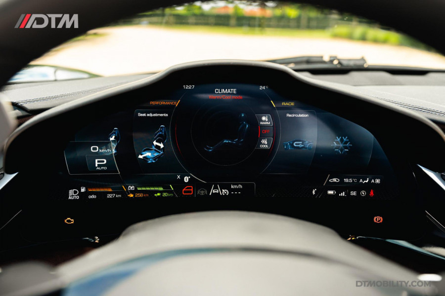 Ferrari SF90 Spider 4.0 V8 | Blu Pozzi | Daytona Seats Cioccolato |