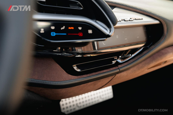 Ferrari SF90 Spider 4.0 V8 | Blu Pozzi | Daytona Seats Cioccolato |