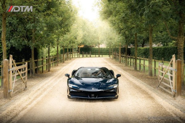 Ferrari SF90 Spider 4.0 V8 | Blu Pozzi | Daytona Seats Cioccolato |