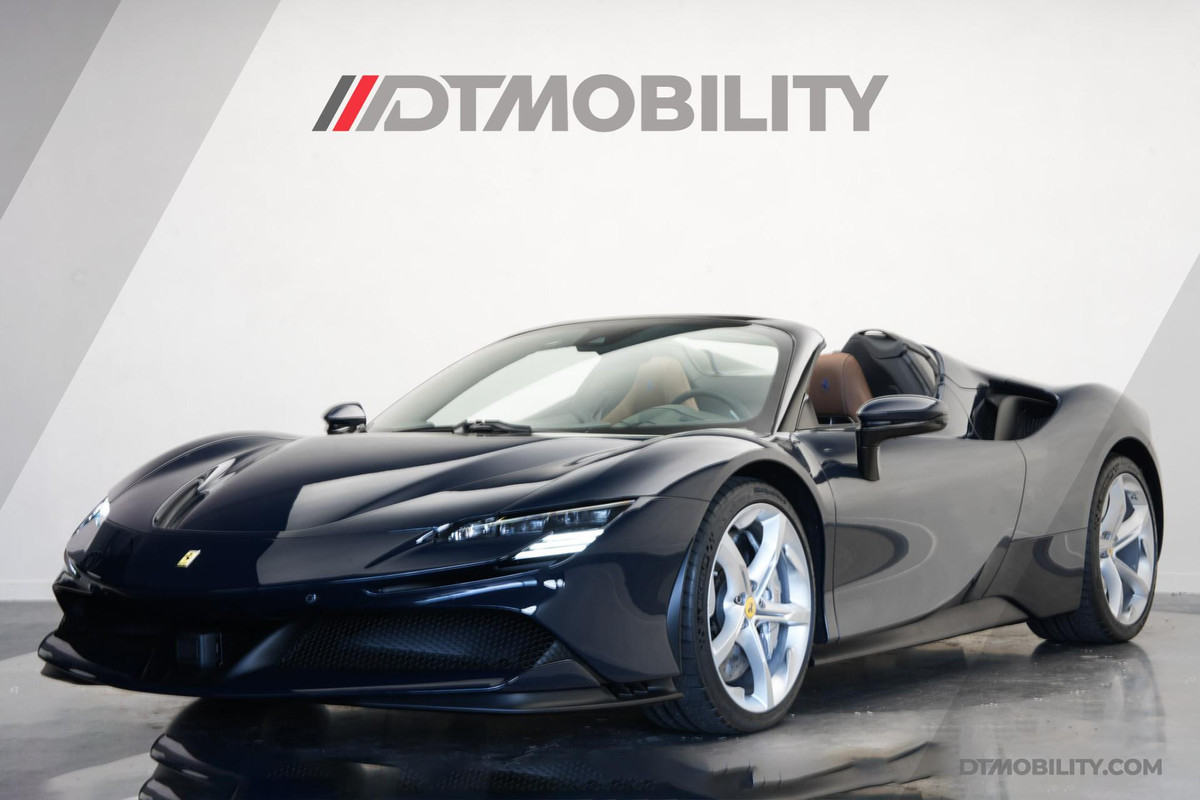 Ferrari SF90 Spider 4.0 V8 | Blu Pozzi | Daytona Seats Cioccolato |