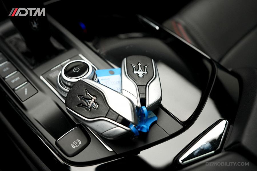 Maserati Levante 3.0 V6 Modena S | Panoramadak | Harman/Kardon | Trekhaak