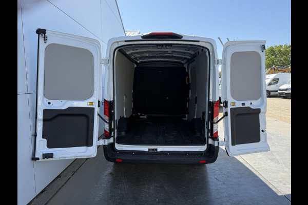Ford E-Transit 68kWh 184PK L2H2 317km WLTP 97% (SOH) BEV Snelladen Camera Cruise control Climate control Carplay Navigatie Laadkabel Parkeersensoren