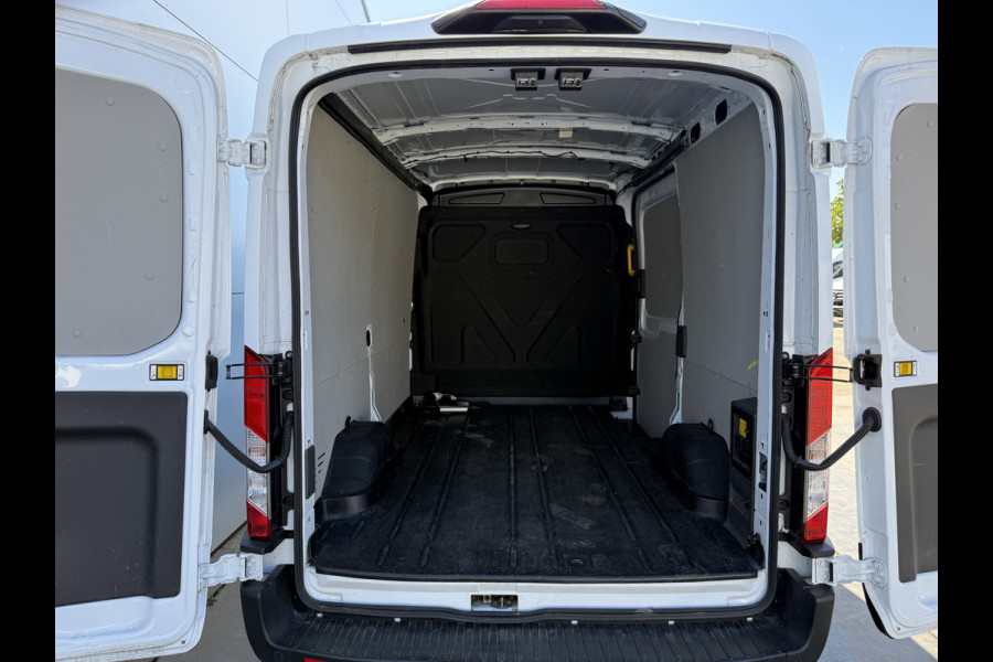 Ford E-Transit 68kWh 184PK L2H2 317km WLTP 97% (SOH) BEV Snelladen Camera Cruise control Climate control Carplay Navigatie Laadkabel Parkeersensoren