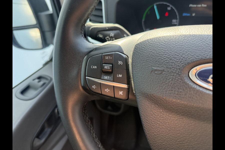 Ford E-Transit 68kWh 184PK L2H2 317km WLTP 97% (SOH) BEV Snelladen Camera Cruise control Climate control Carplay Navigatie Laadkabel Parkeersensoren