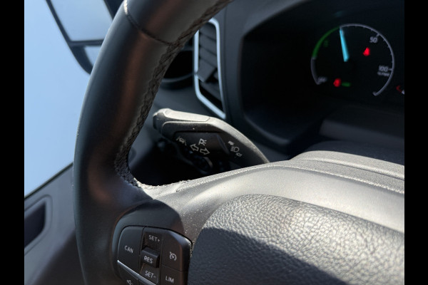 Ford E-Transit 68kWh 184PK L2H2 317km WLTP 97% (SOH) BEV Snelladen Camera Cruise control Climate control Carplay Navigatie Laadkabel Parkeersensoren