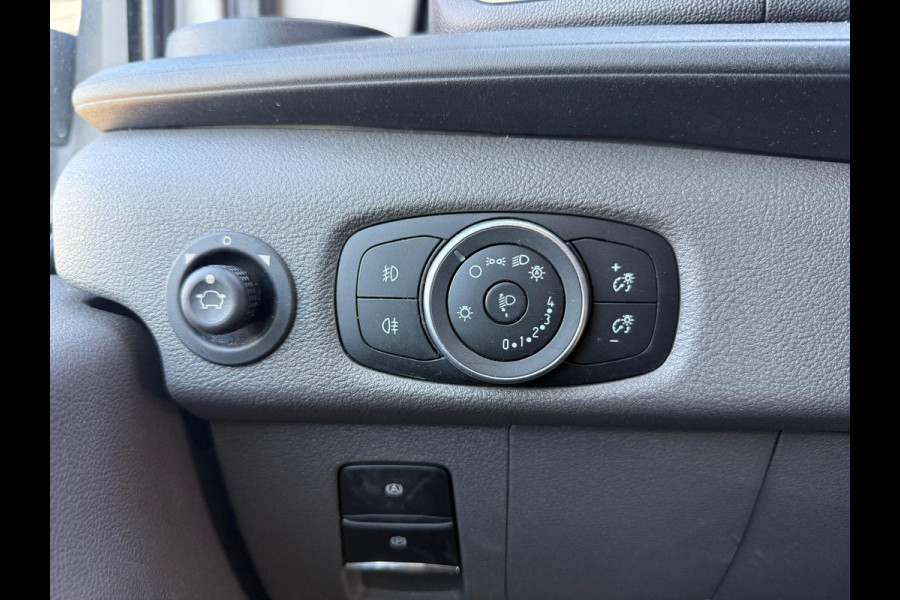 Ford E-Transit 68kWh 184PK L2H2 317km WLTP 97% (SOH) BEV Snelladen Camera Cruise control Climate control Carplay Navigatie Laadkabel Parkeersensoren