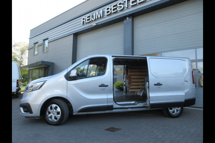 Renault Trafic 2.0 dCi L2, 131pk, LED, 2xSchuifdeur, Navigatie, 3-Zits.