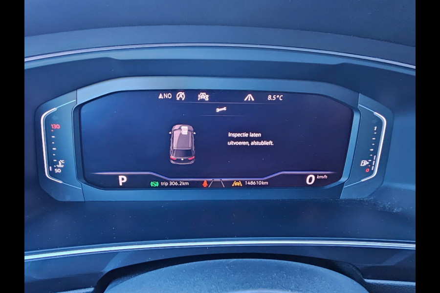 Volkswagen Tiguan Allspace 1.5 TSI Highline Business R-line 7p. | LED | Pano | Trekhaak | Leder | Stoelverwarming | Camera | ACC | App-connect | All-seasons | Vol |