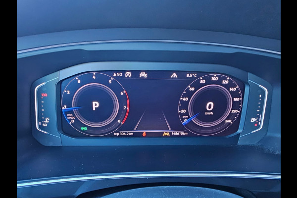 Volkswagen Tiguan Allspace 1.5 TSI Highline Business R-line 7p. | LED | Pano | Trekhaak | Leder | Stoelverwarming | Camera | ACC | App-connect | All-seasons | Vol |