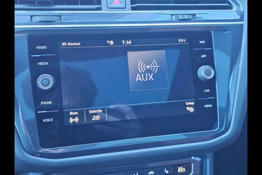 Volkswagen Tiguan Allspace 1.5 TSI Highline Business R-line 7p. | LED | Pano | Trekhaak | Leder | Stoelverwarming | Camera | ACC | App-connect | All-seasons | Vol |