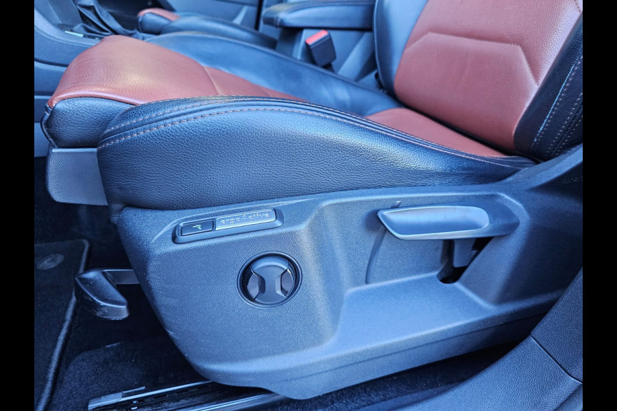 Volkswagen Tiguan Allspace 1.5 TSI Highline Business R-line 7p. | LED | Pano | Trekhaak | Leder | Stoelverwarming | Camera | ACC | App-connect | All-seasons | Vol |