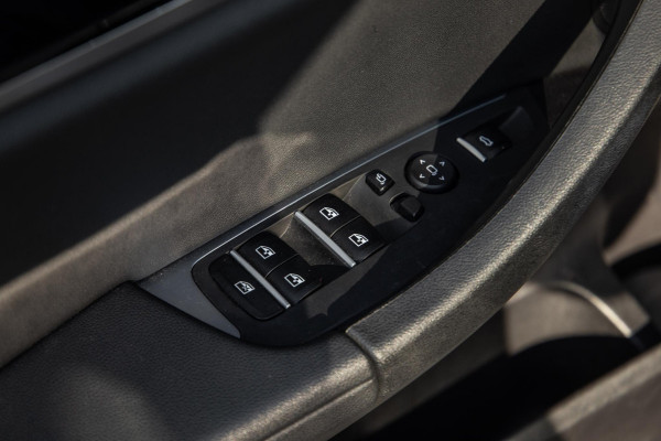 BMW X3 xDrive30e Executive CARPLAY / STOELVERWARMING / DEALER ONDERHOUDEN / LEER