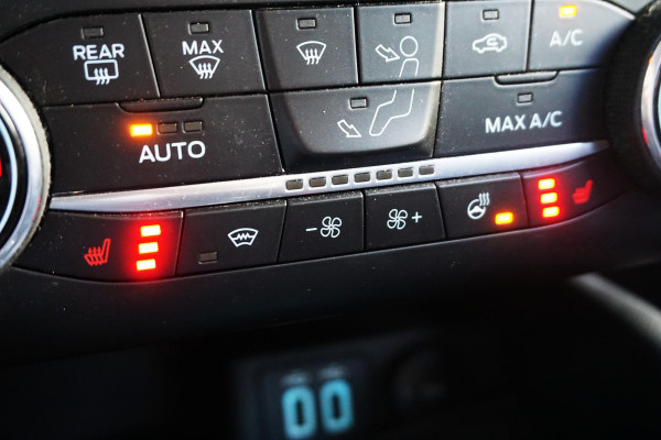 Ford FOCUS Wagon 1.0 EcoB.125PK Titanium X Business|Winter Pack| Digi-Dashboard|Camera.