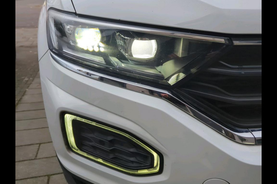 Volkswagen T-Roc 1.0 TSI Style | Trekhaak | Panorama | Full-LED | Navi