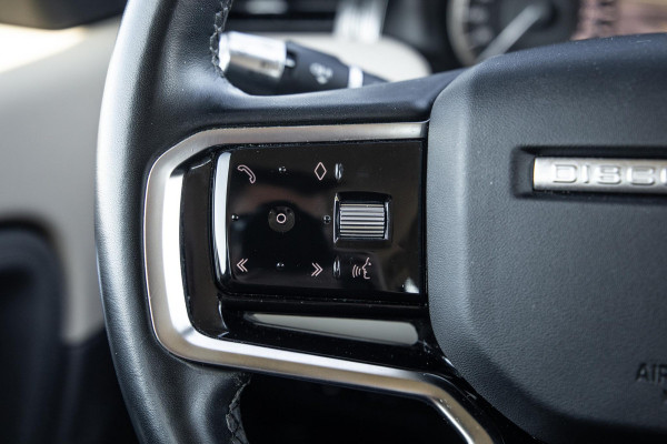 Land Rover Discovery Sport P300e 1.5 SE CARPLAY / TREKHAAK / CREME LEDER / DEALER ONDERHOUDEN / 360 CAMERA