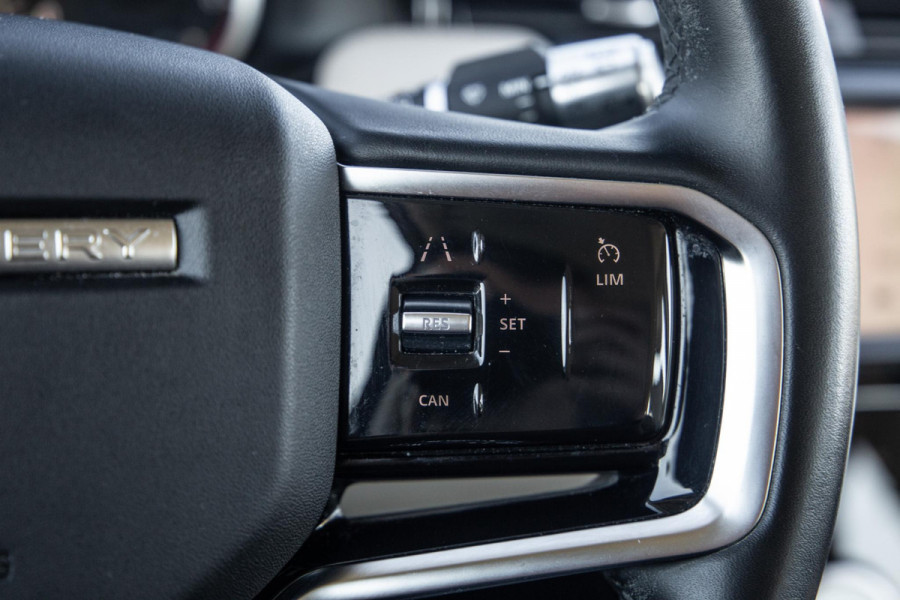 Land Rover Discovery Sport P300e 1.5 SE CARPLAY / TREKHAAK / CREME LEDER / DEALER ONDERHOUDEN / 360 CAMERA