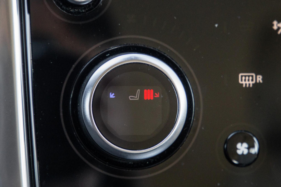 Land Rover Discovery Sport P300e 1.5 SE CARPLAY / TREKHAAK / CREME LEDER / DEALER ONDERHOUDEN / 360 CAMERA