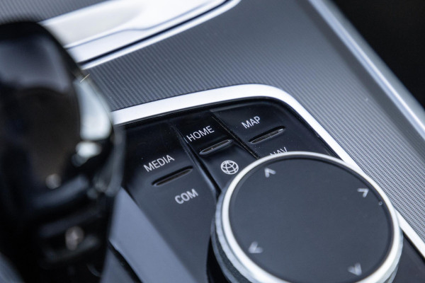 BMW X5 xDrive45e Executive CARPLAY / CAMERA / DEALER ONDERHOUDEN / ZWART LEER / STOELVERWARMING