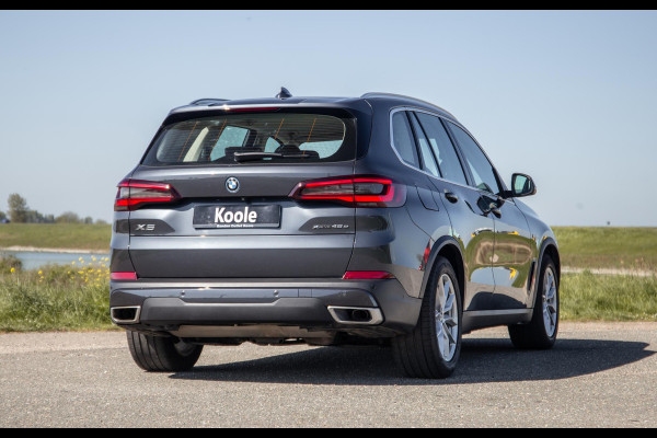 BMW X5 xDrive45e Executive CARPLAY / CAMERA / DEALER ONDERHOUDEN / ZWART LEER / STOELVERWARMING