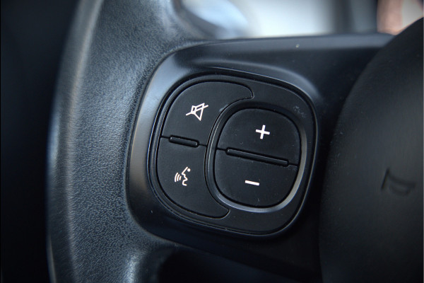 Fiat 500 0.9 TwinAir Turbo Sport | Mat Groen | Apple Carplay | Parkeersensoren | Navigatie | Climate Control | Digitale Tellers | Groot Scherm | Cruise Control | LED