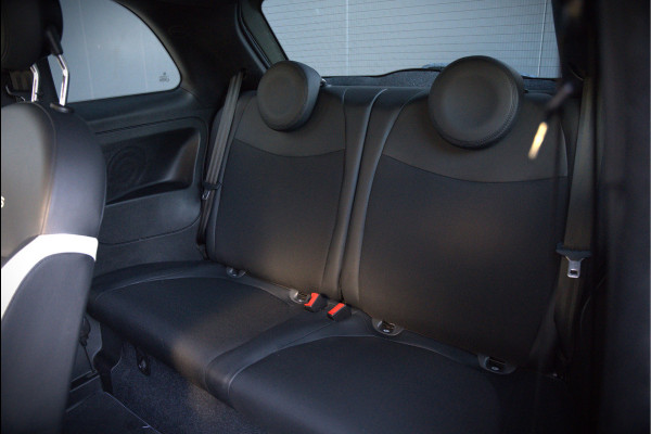 Fiat 500 0.9 TwinAir Turbo Sport | Mat Groen | Apple Carplay | Parkeersensoren | Navigatie | Climate Control | Digitale Tellers | Groot Scherm | Cruise Control | LED