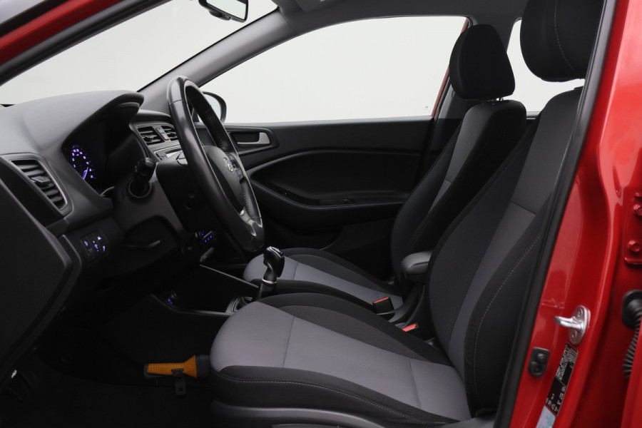 Hyundai i20 1.0 T-GDI Comfort Climate, Cruise, Camera, Navigatie, Bluetooth, PDC, DAB, Trekhaak, 15''