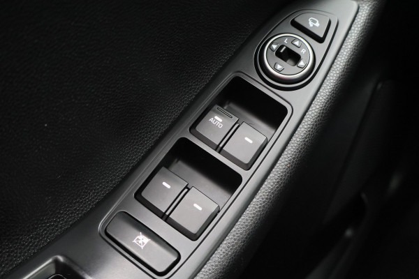 Hyundai i20 1.0 T-GDI Comfort Climate, Cruise, Camera, Navigatie, Bluetooth, PDC, DAB, Trekhaak, 15''