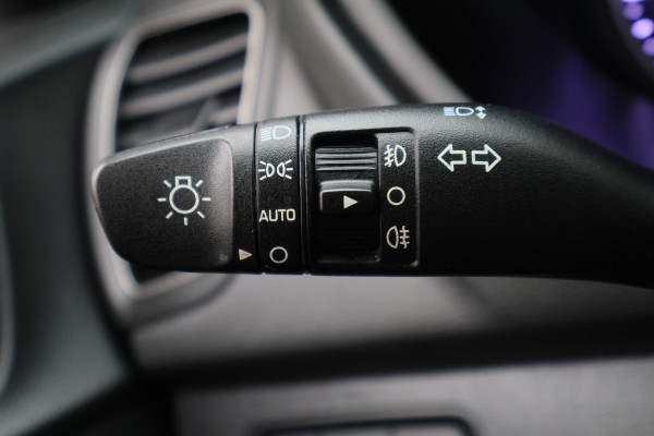 Hyundai i20 1.0 T-GDI Comfort Climate, Cruise, Camera, Navigatie, Bluetooth, PDC, DAB, Trekhaak, 15''
