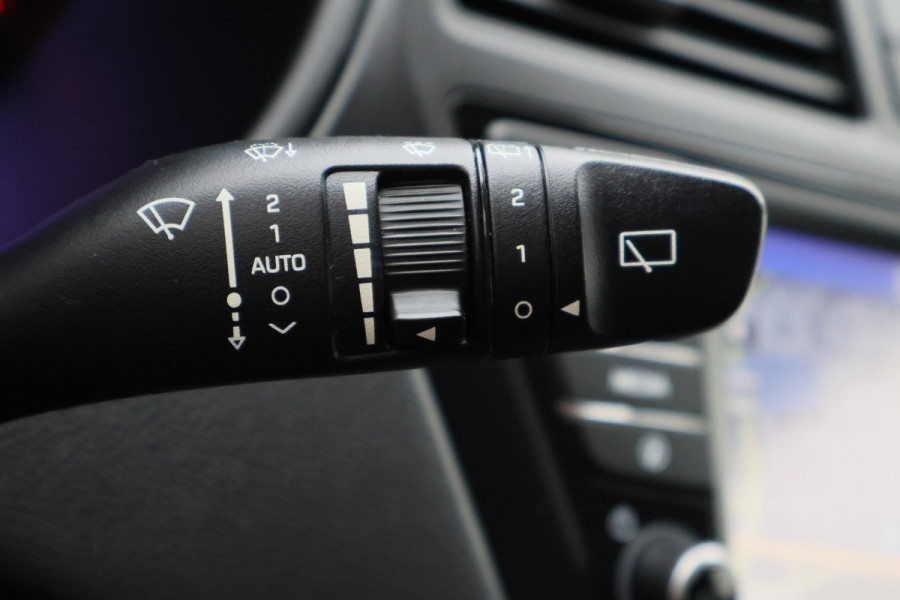 Hyundai i20 1.0 T-GDI Comfort Climate, Cruise, Camera, Navigatie, Bluetooth, PDC, DAB, Trekhaak, 15''