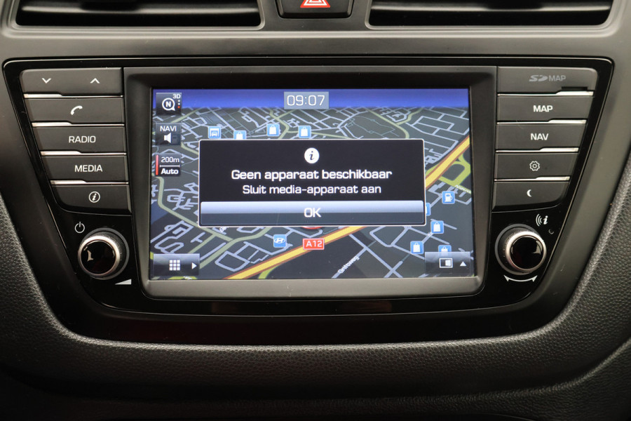 Hyundai i20 1.0 T-GDI Comfort Climate, Cruise, Camera, Navigatie, Bluetooth, PDC, DAB, Trekhaak, 15''